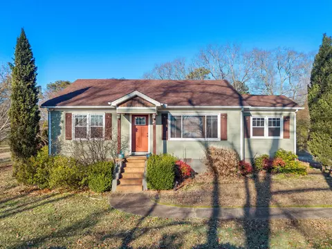 3913 Peach Rd, Chattanooga, TN 37406