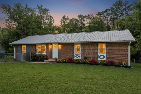 393 Wisteria Rd, Lafayette, GA 30728