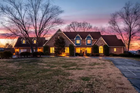 320 Crestview Ln, Dayton, TN 37321