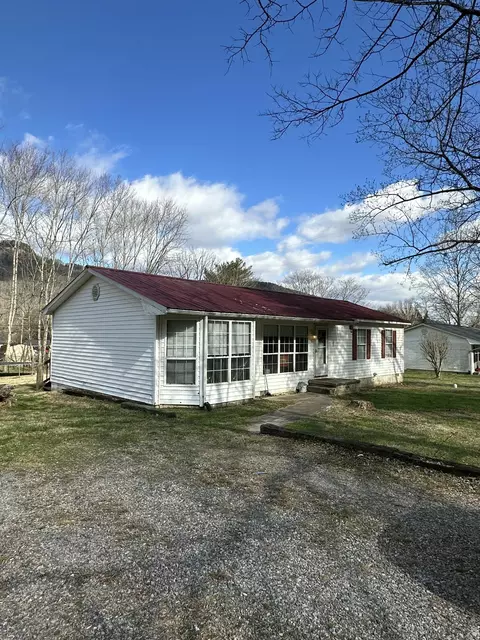 804 Castleview Cir, Jasper, TN 37347