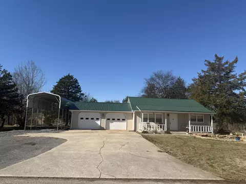9721 Snow Hill Rd, Ooltewah, TN 37363