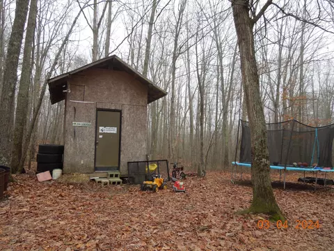 Exterior - 966 Cox Rd, Sequatchie, TN 37374 photo 3 of 6
