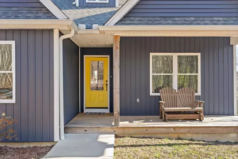 967 Walden Dr, Signal Mountain, TN 37377