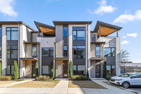 725 Burnside Pl #33, Chattanooga, TN 37408