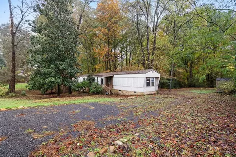 207 Squirrel Ave, Cohutta, GA 30710