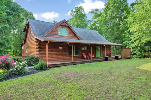 176 Rivers Edge Ln, Benton, TN 37307