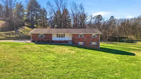 9061 Daisy Dallas Rd, Soddy Daisy, TN 37379
