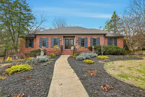 2429 Haven Cove Ln, Chattanooga, TN 37421