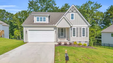 608 Nature Trl, Soddy Daisy, TN 37379