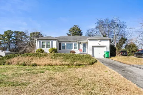 813 Park City Rd, Rossville, GA 30741