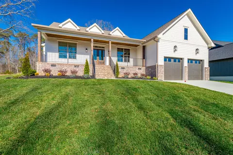 7377 Ferrell Farms Dr, Harrison, TN 37341