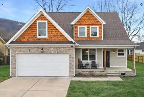 157 Willow Creek Dr, Soddy Daisy, TN 37379