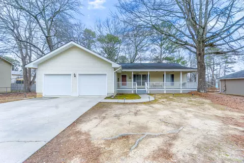 310 Ridgecrest Dr, Lafayette, GA 30728