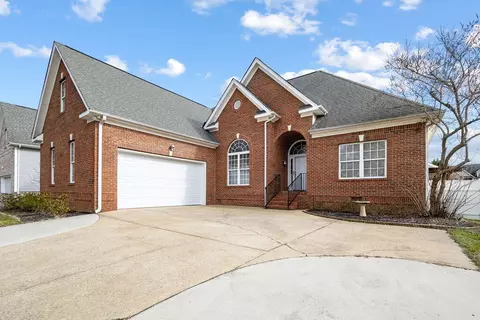 8532 Pershing Rd, Chattanooga, TN 37421