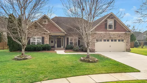 818 Lynnstone Dr, Chattanooga, TN 37405