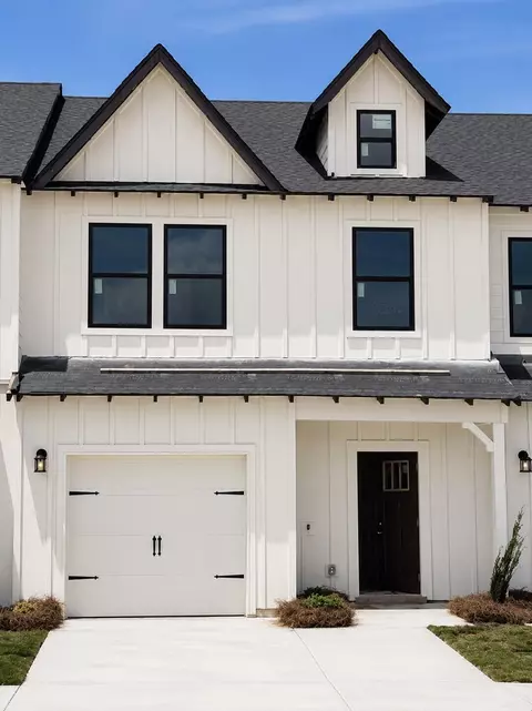 6620 Monarch Cir #63, Hixson, TN 37343