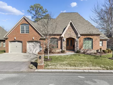 8982 Rostis Ln, Chattanooga, TN 37421