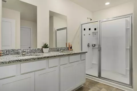 Bath - 8592 Raspberry Way, Ooltewah, TN 37363 photo 2 of 5
