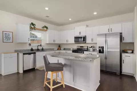 Kitchen - 8592 Raspberry Way, Ooltewah, TN 37363 photo 1 of 2