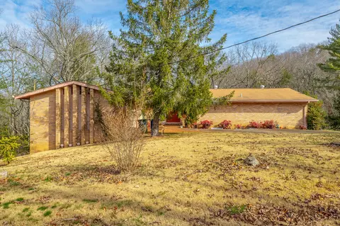 57 Bohr Dr, Chattanooga, TN 37415