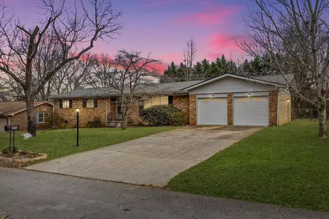 2316 Mark Ln, Chattanooga, TN 37421