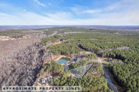 220 Moonshine Dr #JF24, Jasper, TN 37347
