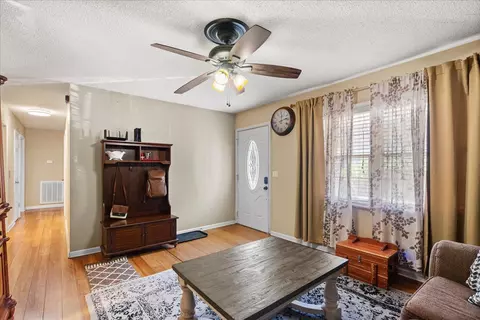 910 Hickory St, Jasper, TN 37347 photo 4