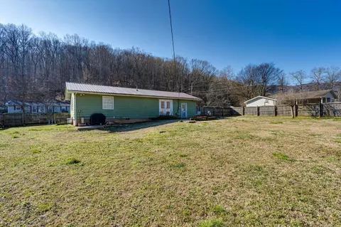 910 Hickory St, Jasper, TN 37347 photo 23