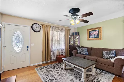 910 Hickory St, Jasper, TN 37347 photo 3