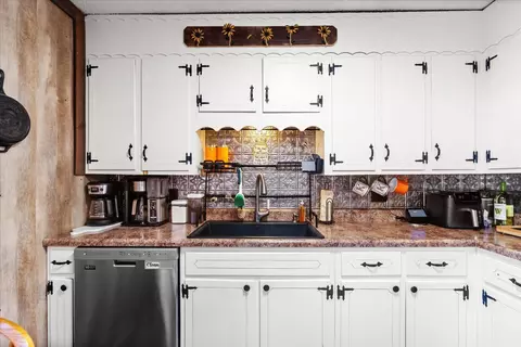 910 Hickory St, Jasper, TN 37347 photo 8