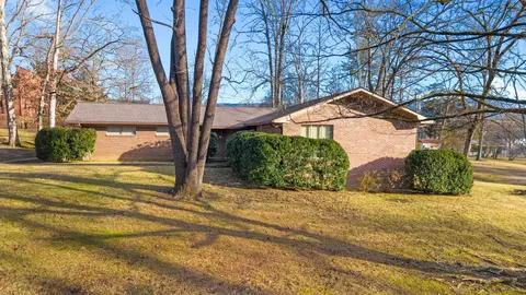 1415 Pennsylvania Ave, Etowah, TN 37331