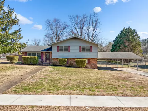 107 Hamel Dr, Chickamauga, GA 30707