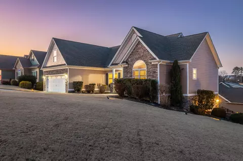 151 Holly Oak Ln, Ringgold, GA 30736