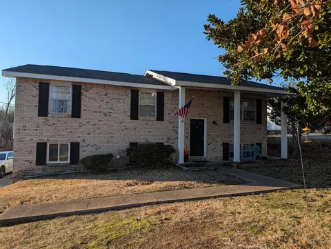 4013 Lost Oaks Dr, Ooltewah, TN 37363