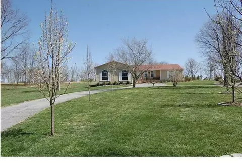 552 Airport Ave, Dunlap, TN 37327