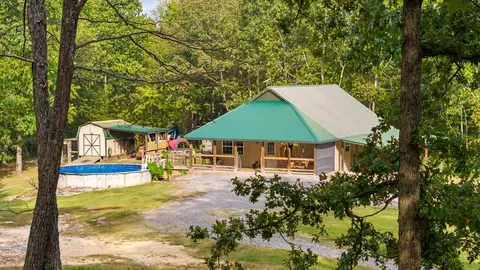 497 Horns Creek Rd, Old Fort, TN 37362