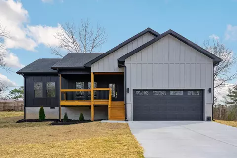 8806 Nelson Rd, Soddy Daisy, TN 37379