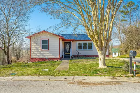 Exterior - 210 Ruby St, Bridgeport, AL 35740 photo 2 of 20