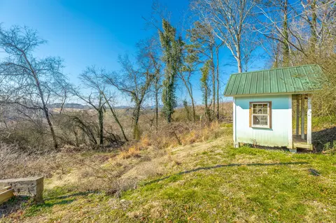 Exterior - 210 Ruby St, Bridgeport, AL 35740 photo 18 of 20