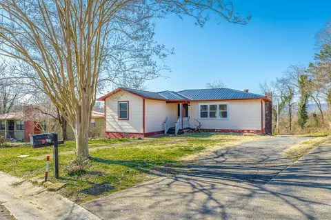 Exterior - 210 Ruby St, Bridgeport, AL 35740 photo 3 of 20