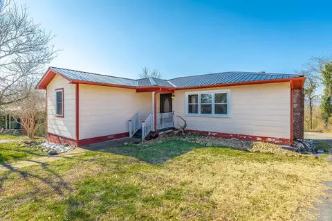 Exterior - 210 Ruby St, Bridgeport, AL 35740 photo 11 of 20