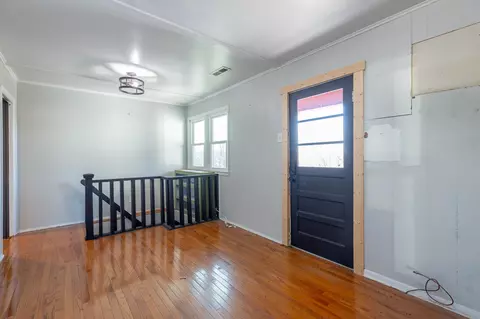 Entry Way - 210 Ruby St, Bridgeport, AL 35740 photo 2 of 3