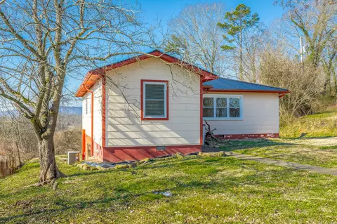 Exterior - 210 Ruby St, Bridgeport, AL 35740 photo 6 of 20