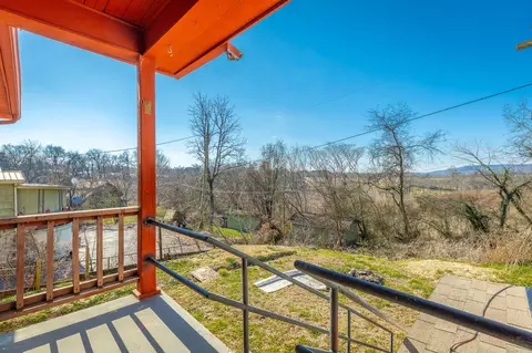 Exterior - 210 Ruby St, Bridgeport, AL 35740 photo 5 of 20