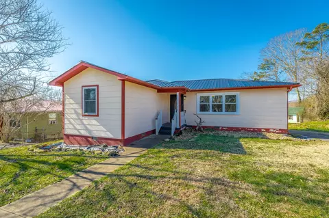 Exterior - 210 Ruby St, Bridgeport, AL 35740 photo 10 of 20