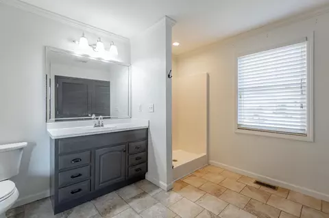 Bath - 210 Ruby St, Bridgeport, AL 35740 photo 4 of 4