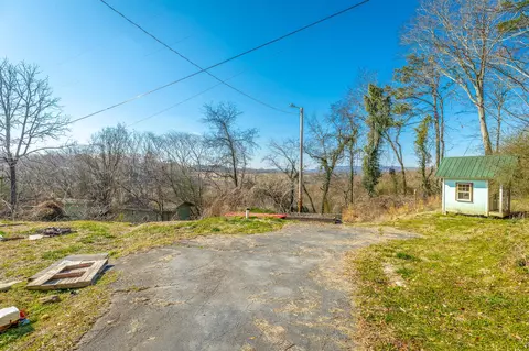 Exterior - 210 Ruby St, Bridgeport, AL 35740 photo 12 of 20