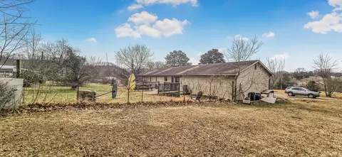 Exterior - 8049 Beechtop Way, Corryton, TN 37721 photo 3 of 8
