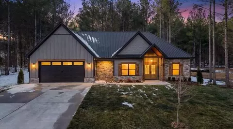 Exterior - 207 Mountain View Cir, Ocoee, TN 37361 photo 2 of 11