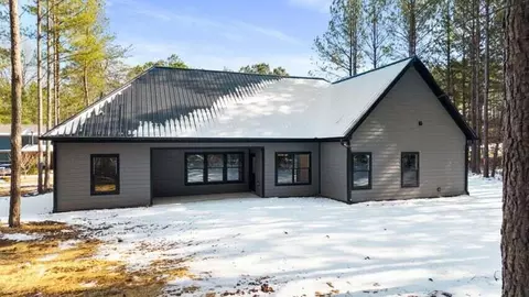 Exterior - 207 Mountain View Cir, Ocoee, TN 37361 photo 9 of 11